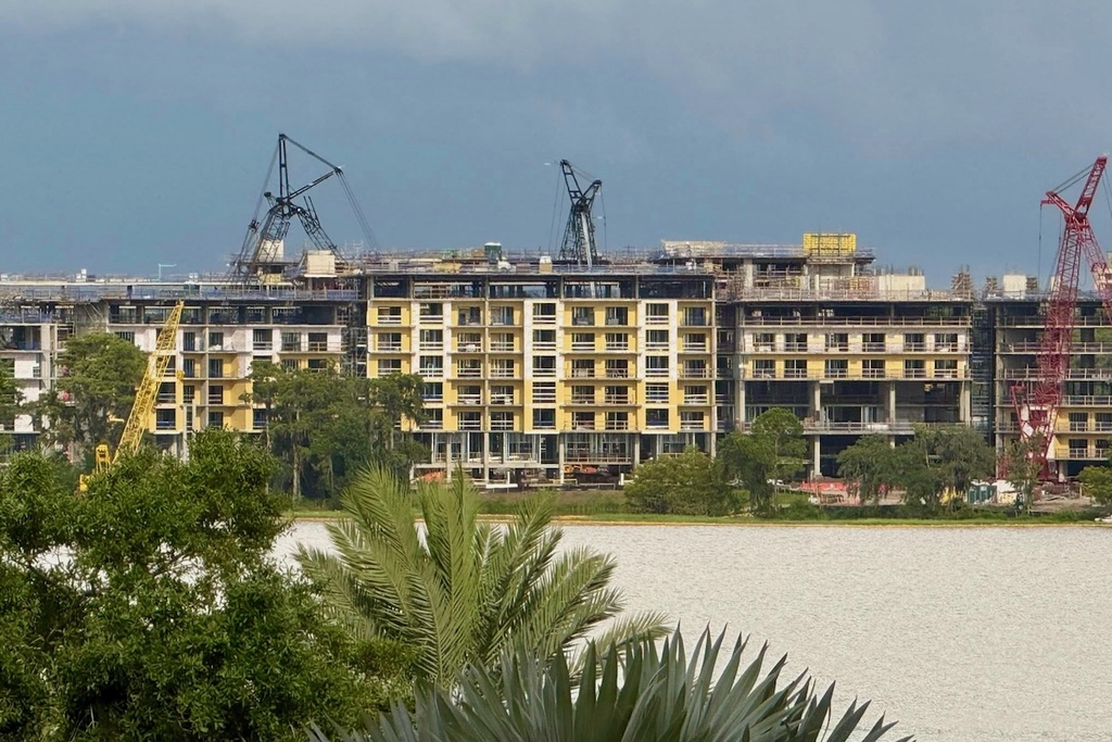 Disney-Lakeshore-Lodge-Construction-20250705c.jpg
