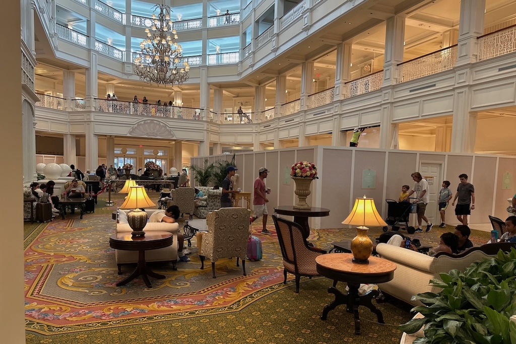 Disneys-Grand-Floridian-Lobby-Refurb-202507d.jpg