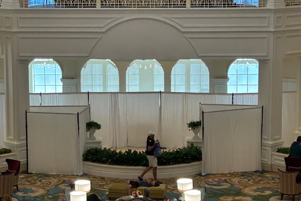 Disneys-Grand-Floridian-Lobby-Refurb-202510c.jpg