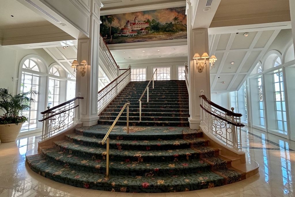 Disneys-Grand-Floridian-Lobby-Refurb-202510g.jpg