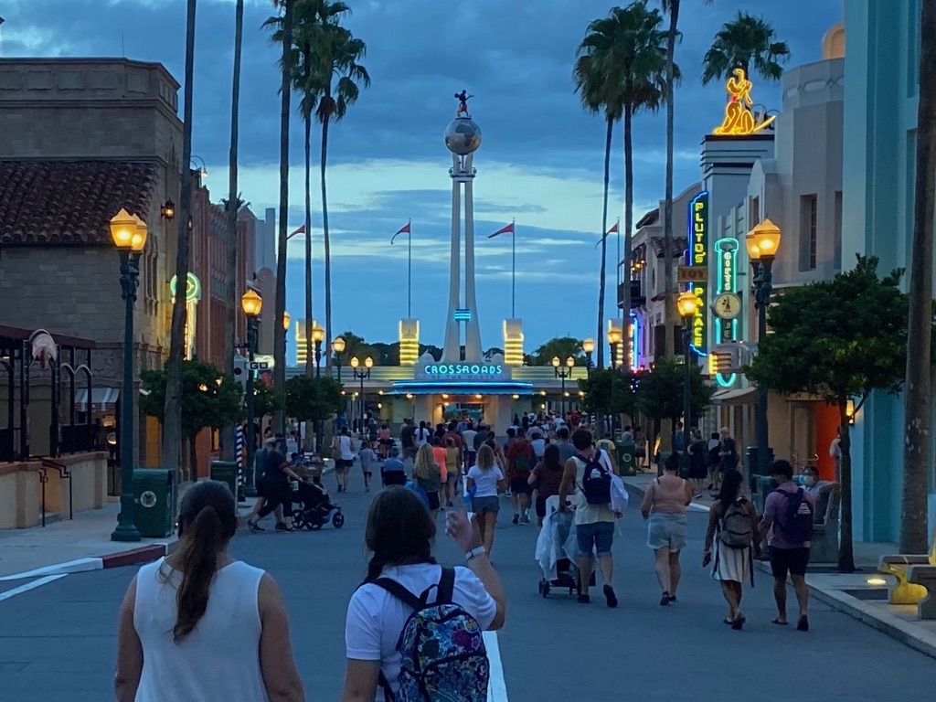 Hollywood Studios Moonlight Magic Early Registration Opens April 4