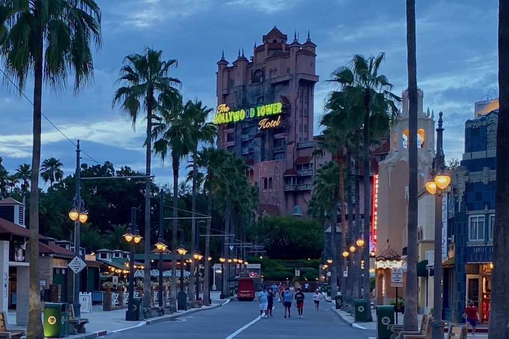 Disneys-Hollywood-Studios-Tower-of-Terror-Dusk.jpg