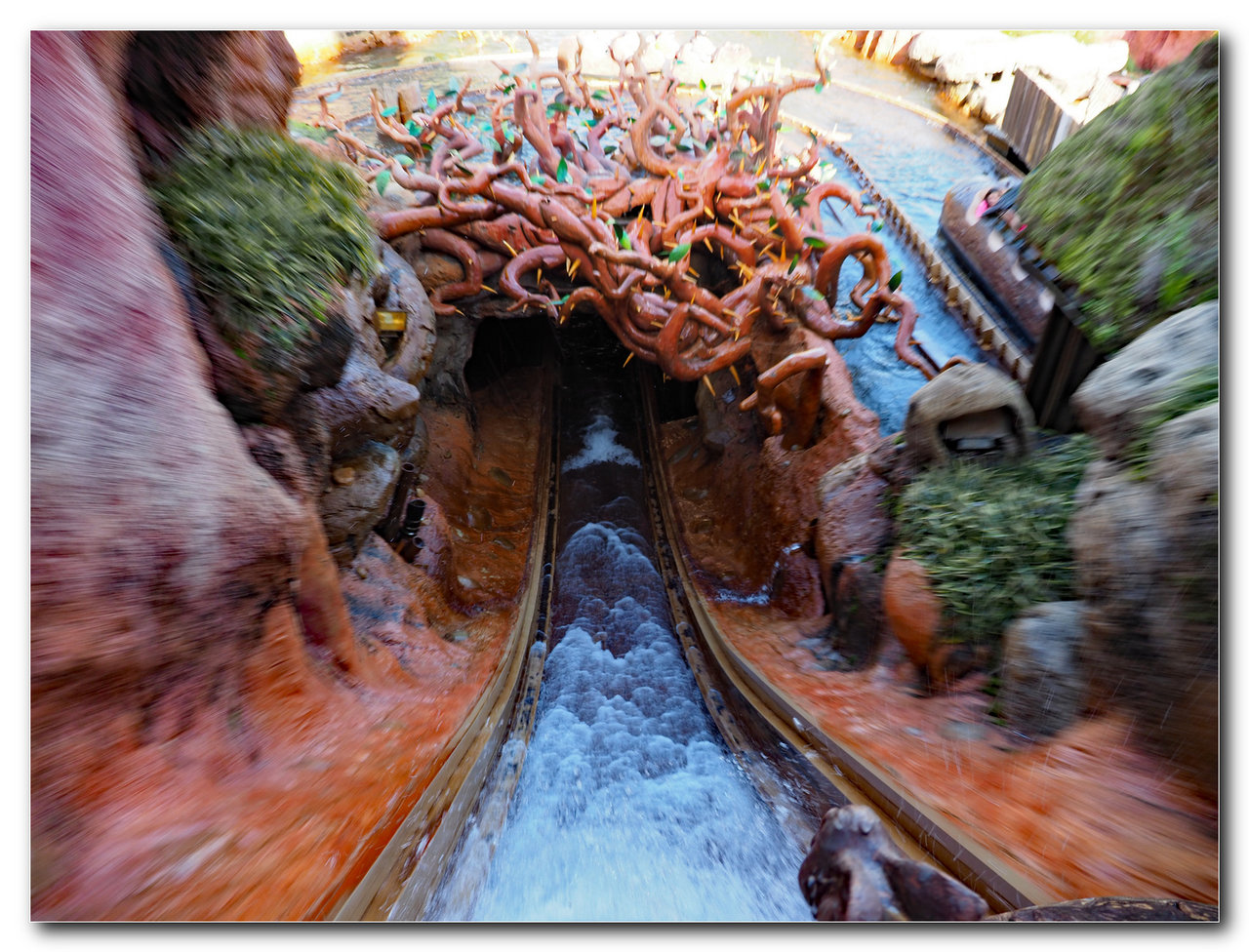 splash mountain figurines